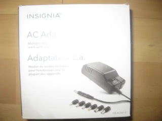 Insignia 7-Tip AC Adapter. Universal Charger Multiple Volt 3-12V