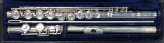 Armstrong Model 90 Flute +case w/ warranty $269